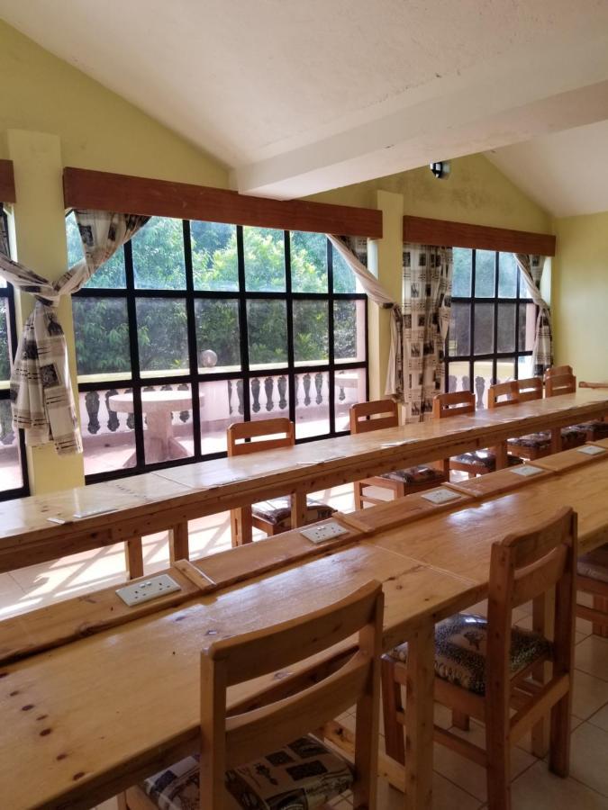 Hotel Mataman Gardens à Naivasha Extérieur photo
